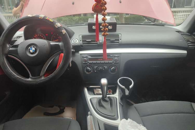 Used BMW 1 Series 2008 120i automatic transmission Center Console