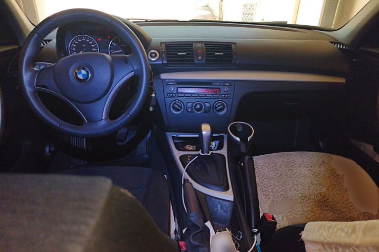 Used BMW 1 Series 2008 120i automatic transmission Center Console