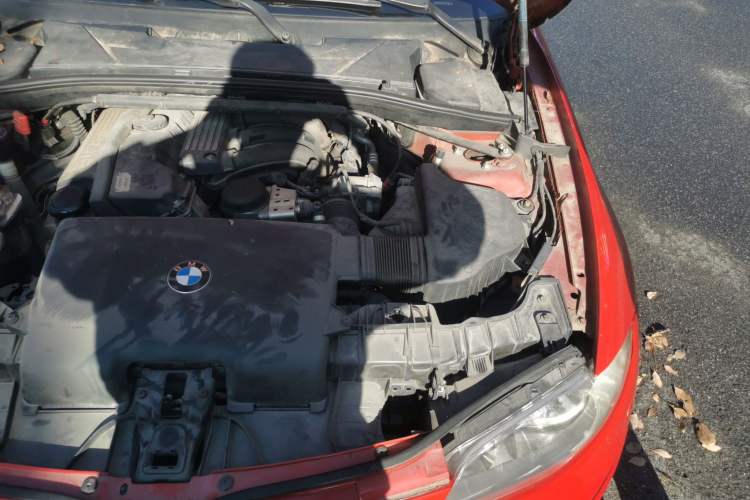 Used BMW 1 Series 2008 120i automatic transmission Engine Bay Left
