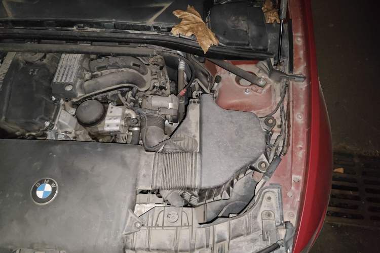 Used BMW 1 Series 2008 120i automatic transmission Engine Bay Left
