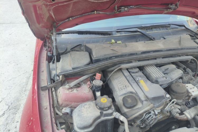 Used BMW 1 Series 2008 120i automatic transmission Engine Bay Right