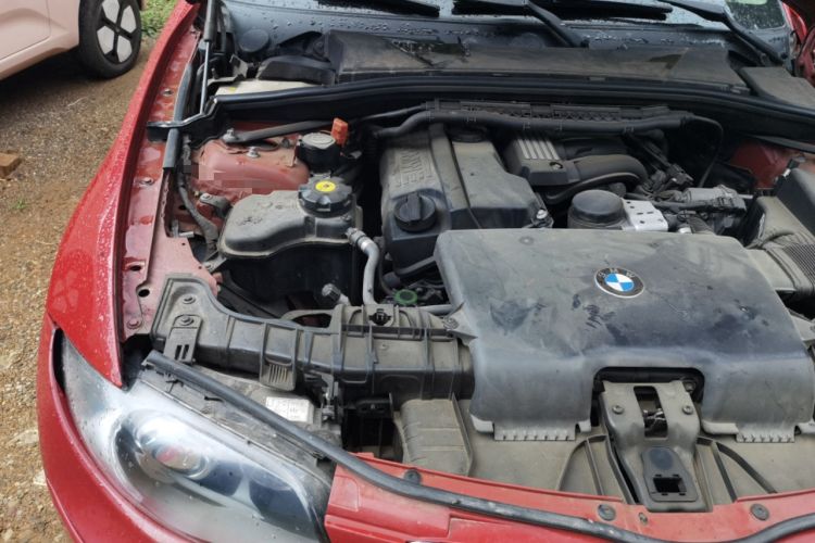 Used BMW 1 Series 2008 120i automatic transmission Engine Bay Right