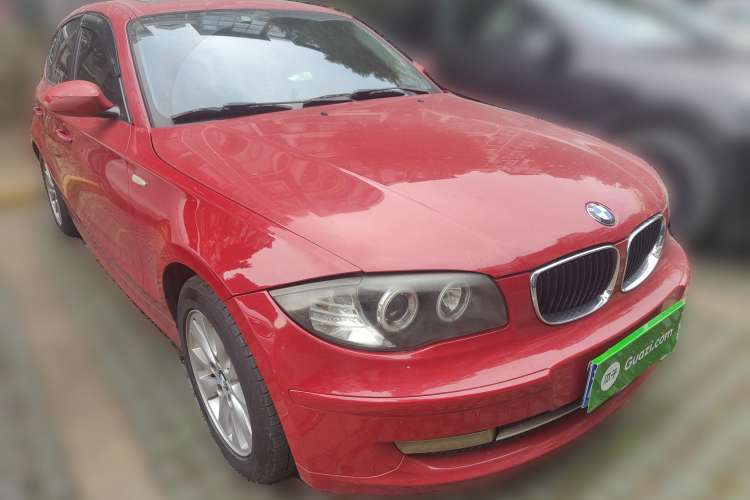 Used BMW 1 Series 2008 120i automatic transmission Front Right 45 Deg