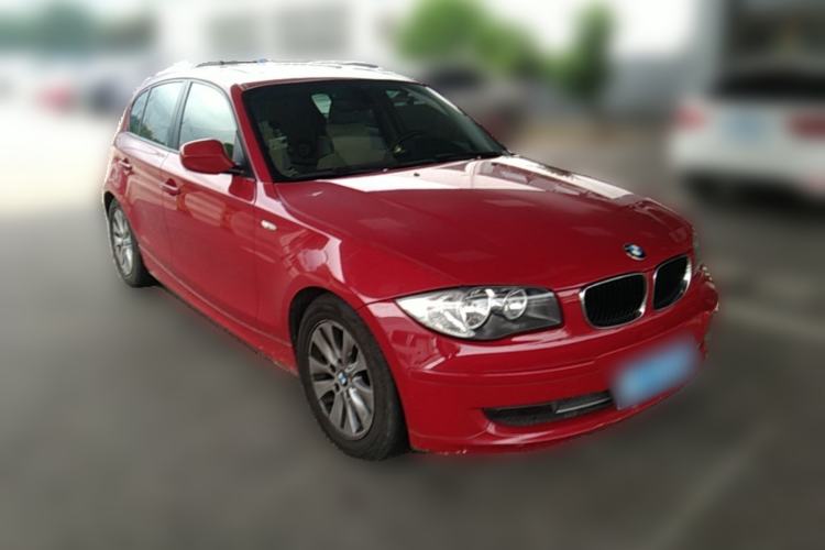 Used BMW 1 Series 2008 120i automatic transmission Front Right 45 Deg