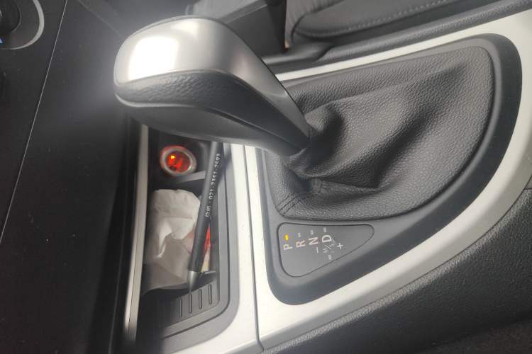 Used BMW 1 Series 2008 120i automatic transmission Gear Lever
