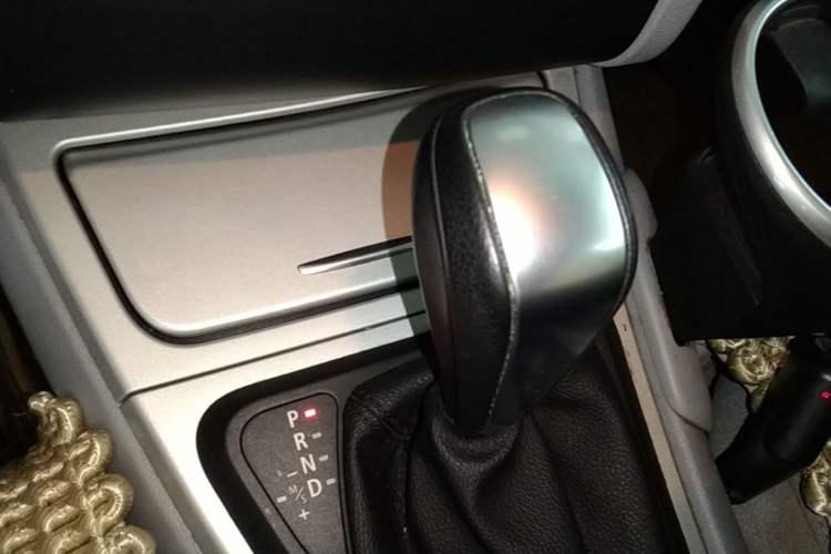 Used BMW 1 Series 2008 120i automatic transmission Gear Lever