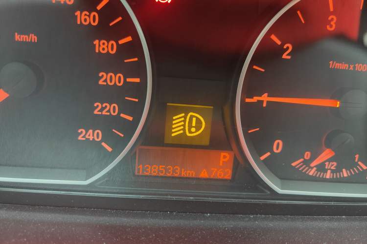 Used BMW 1 Series 2008 120i automatic transmission Odometer Close Up
