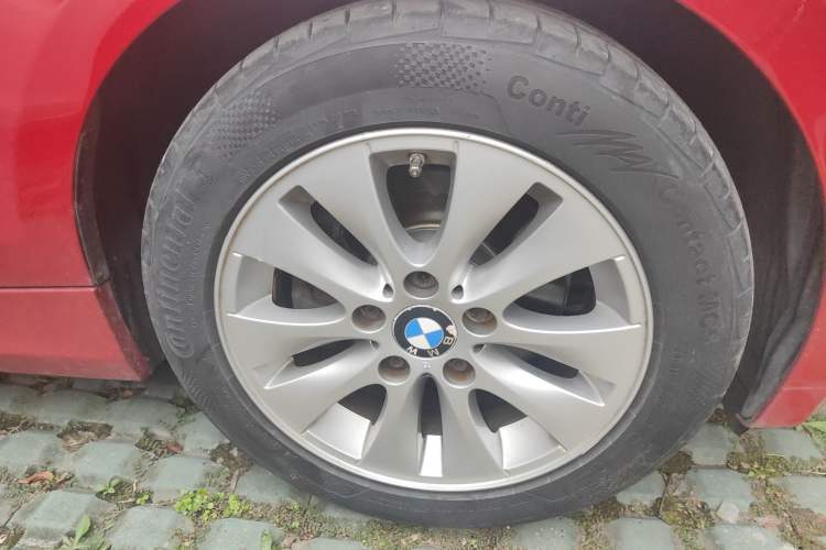 Used BMW 1 Series 2008 120i automatic transmission Right Front Wheel Hub