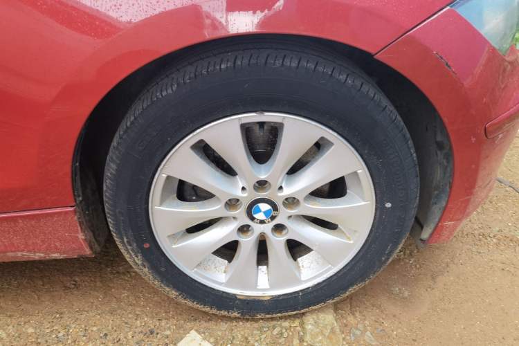 Used BMW 1 Series 2008 120i automatic transmission Right Front Wheel Hub