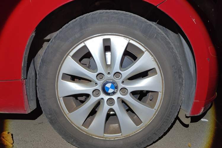Used BMW 1 Series 2008 120i automatic transmission Right Front Wheel Hub