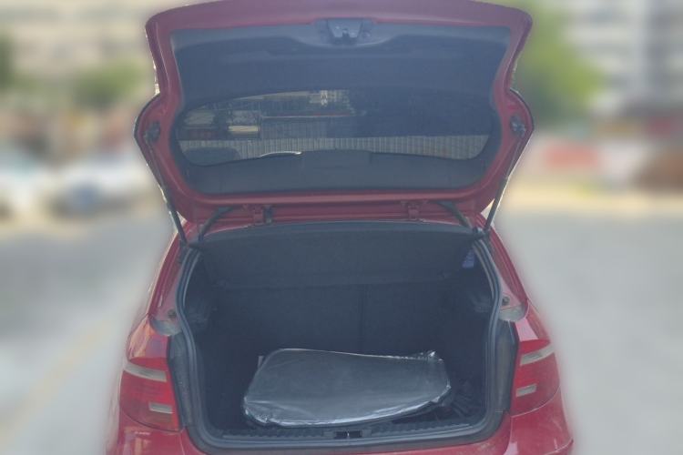 Used BMW 1 Series 2008 120i automatic transmission Trunk