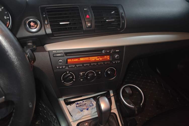 Used BMW 1 Series 2008 120i automatic transmission Audio And AC Panel