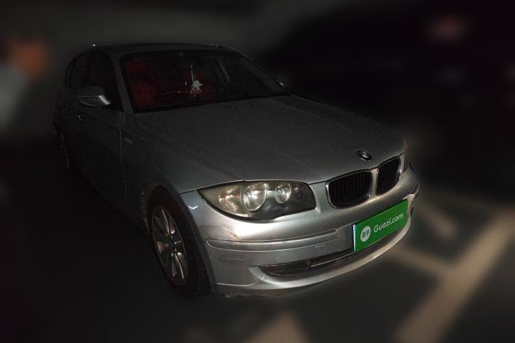 Used BMW 1 Series 2008 120i automatic transmission Front Right 45 Deg