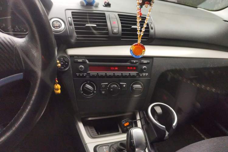 Used BMW 1 Series 2008 120i automatic transmission Audio And AC Panel