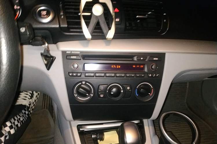 Used BMW 1 Series 2008 120i automatic transmission Audio And AC Panel