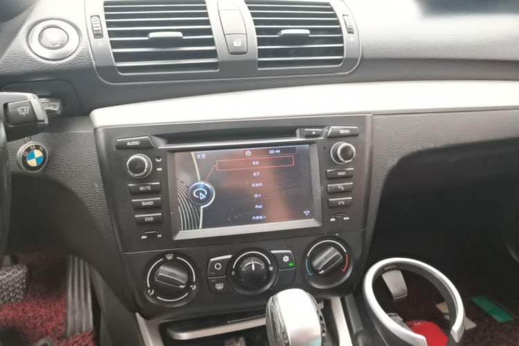 Used BMW 1 Series 2008 120i automatic transmission Audio And AC Panel