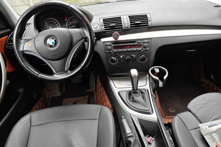 Used BMW 1 Series 2008 120i automatic transmission Center Console