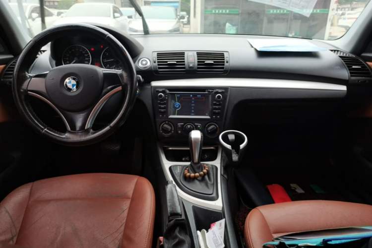 Used BMW 1 Series 2008 120i automatic transmission Center Console