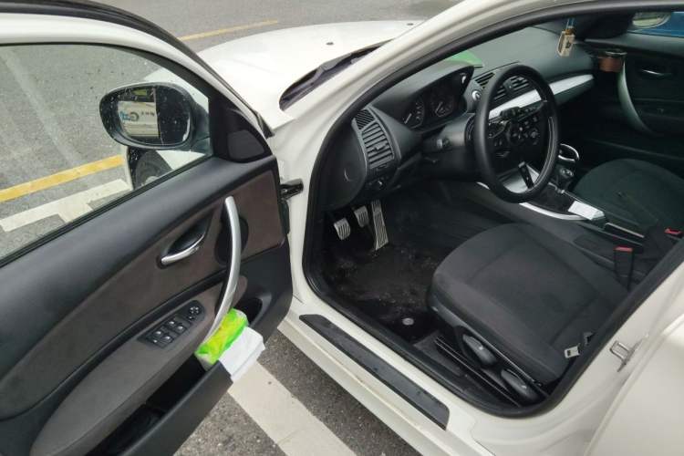Used BMW 1 Series 2008 120i manual transmission Driver Seat