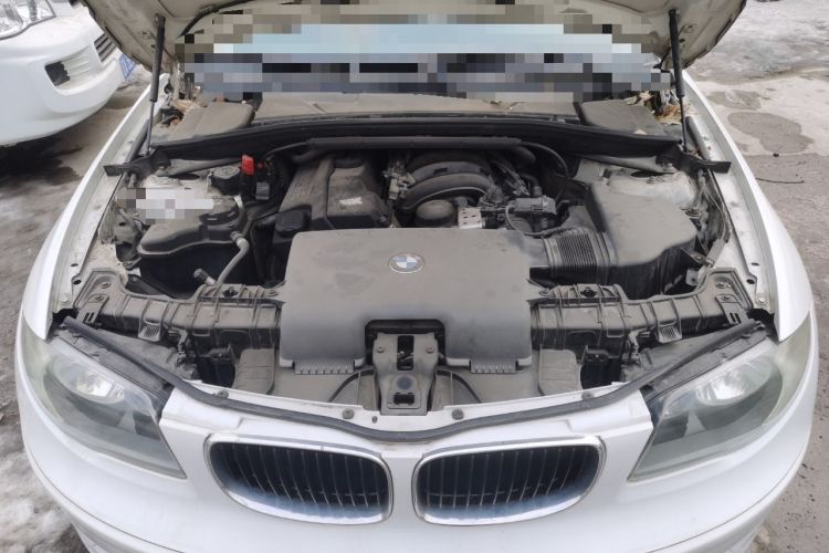 Used BMW 1 Series 2008 120i automatic transmission Engine Bay