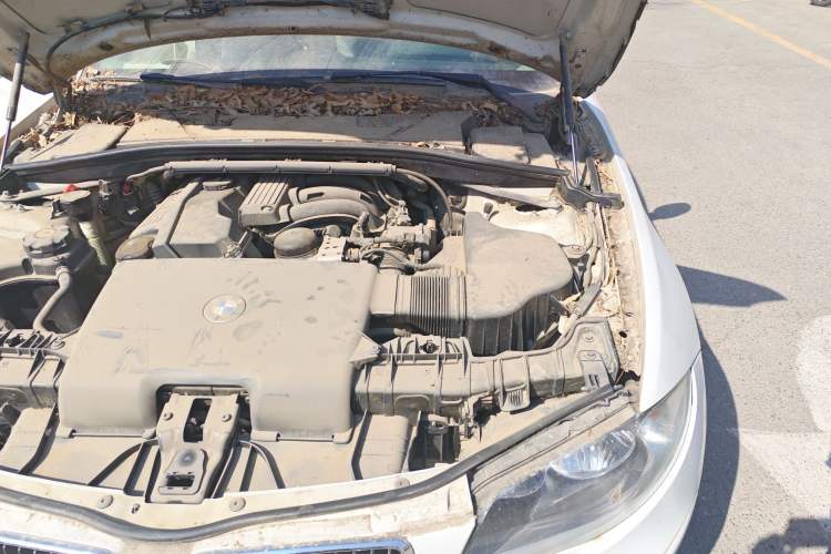 Used BMW 1 Series 2008 120i automatic transmission Engine Bay Left