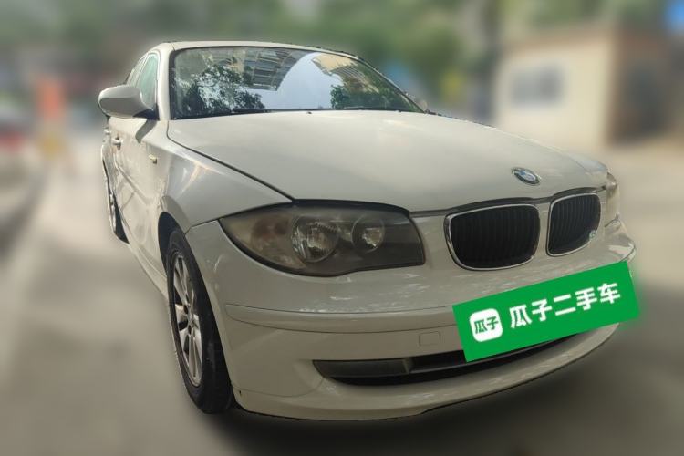 Used BMW 1 Series 2008 120i automatic transmission Front Right 45 Deg