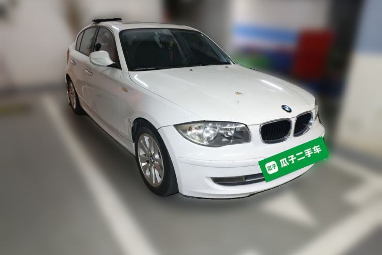 Used BMW 1 Series 2008 120i automatic transmission Front Right 45 Deg