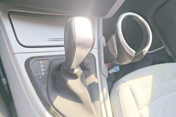 Used BMW 1 Series 2008 120i automatic transmission Gear Lever