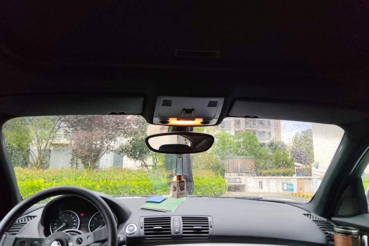 Used BMW 1 Series 2008 120i manual transmission Headliner