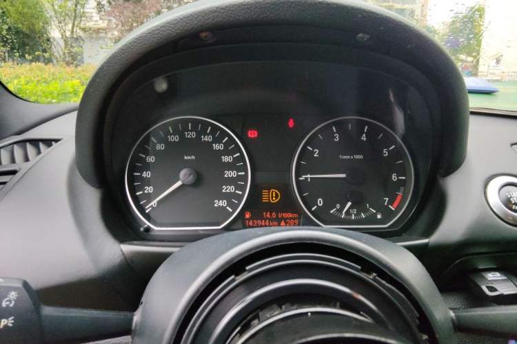 Used BMW 1 Series 2008 120i manual transmission Instrument Cluster