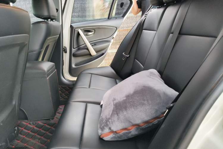 Used BMW 1 Series 2008 120i automatic transmission Left Rear Seat