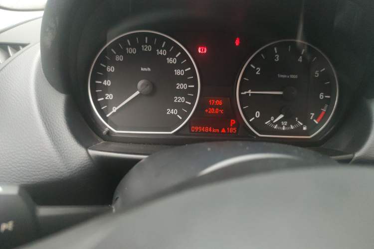 Used BMW 1 Series 2008 120i automatic transmission Odometer Close Up