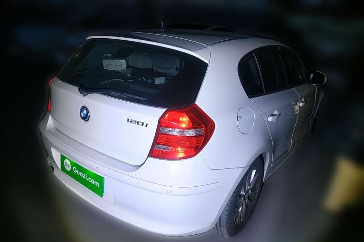 Used BMW 1 Series 2008 120i automatic transmission Rear Right 45 Deg