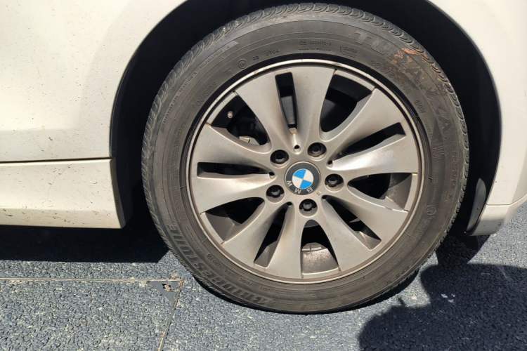 Used BMW 1 Series 2008 120i automatic transmission Right Front Wheel Hub