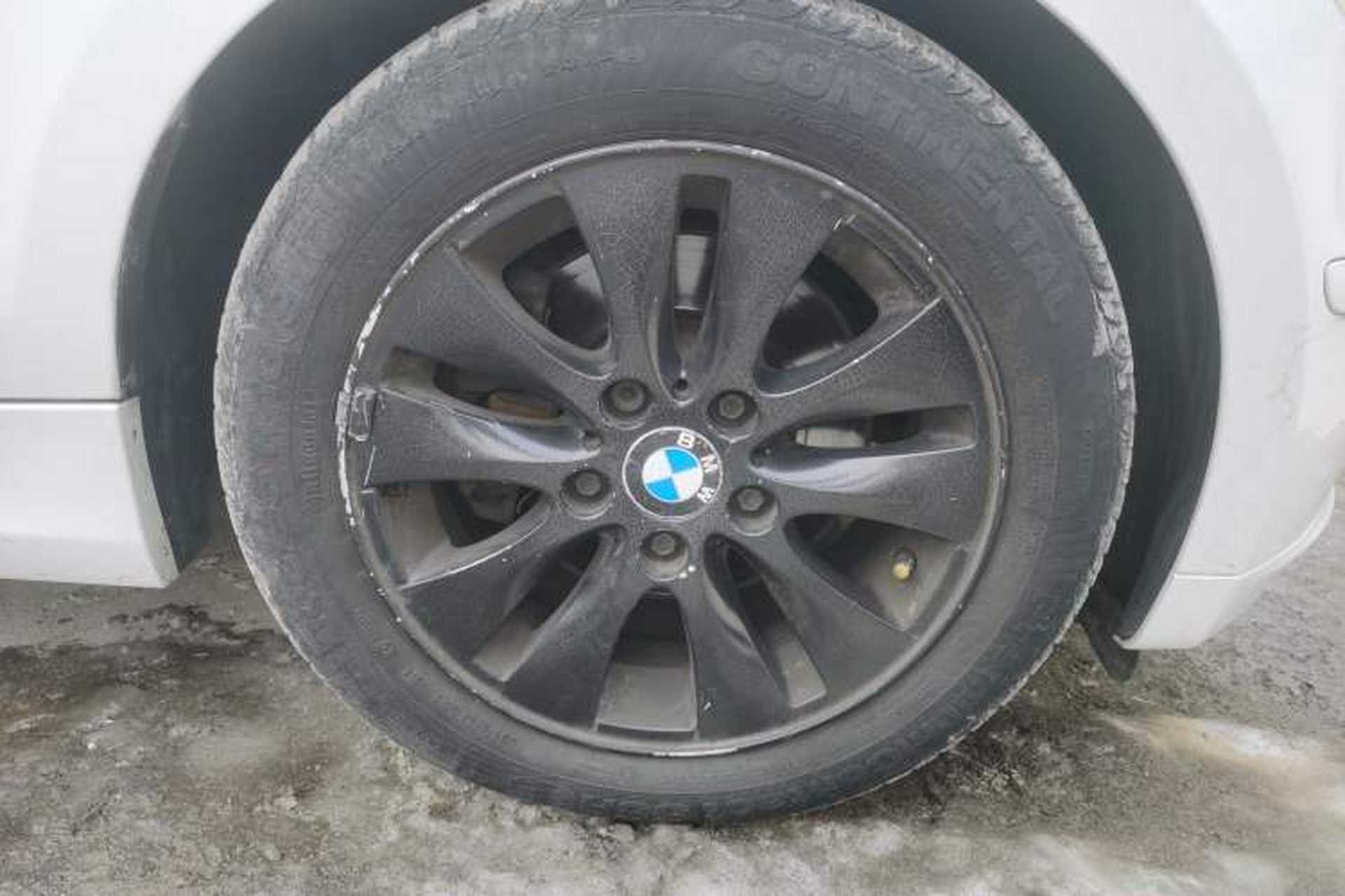 Used BMW 1 Series 2008 120i automatic transmission Right Front Wheel Hub
