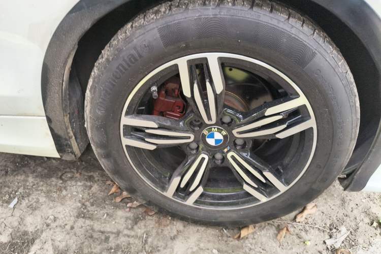 Used BMW 1 Series 2008 120i automatic transmission Right Front Wheel Hub
