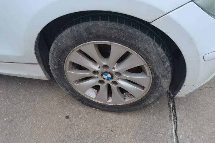 Used BMW 1 Series 2008 120i automatic transmission Right Front Wheel Hub