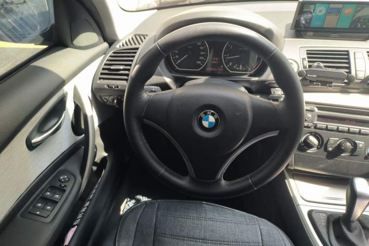 Used BMW 1 Series 2008 120i automatic transmission Steering Wheel