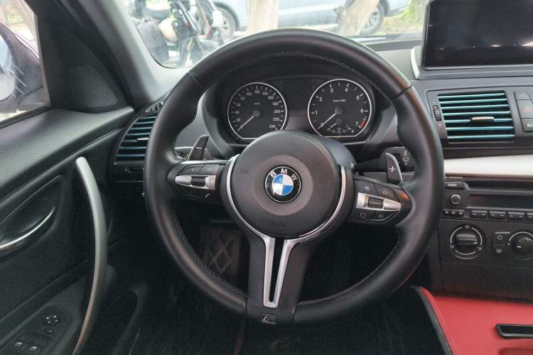 Used BMW 1 Series 2008 120i automatic transmission Steering Wheel