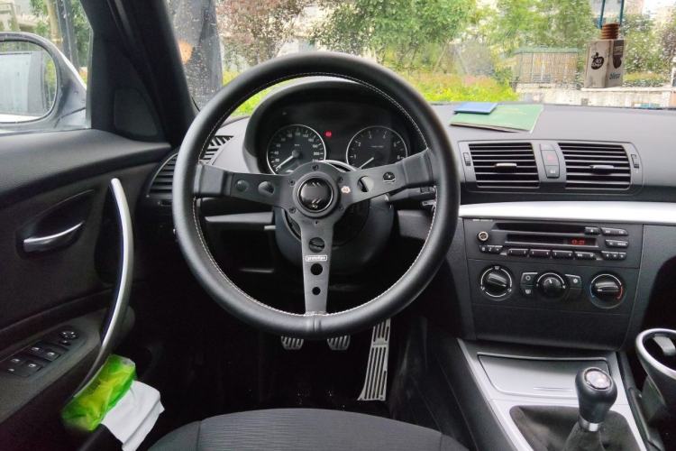 Used BMW 1 Series 2008 120i manual transmission Steering Wheel