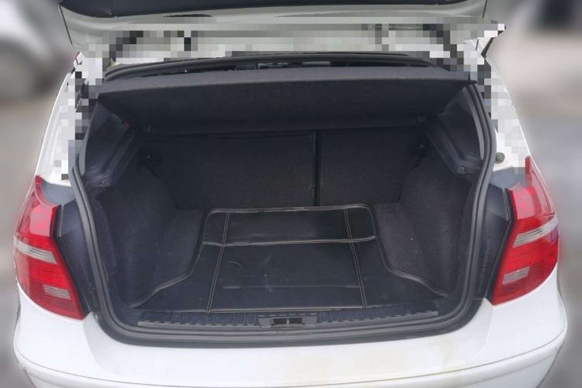 Used BMW 1 Series 2008 120i automatic transmission Trunk