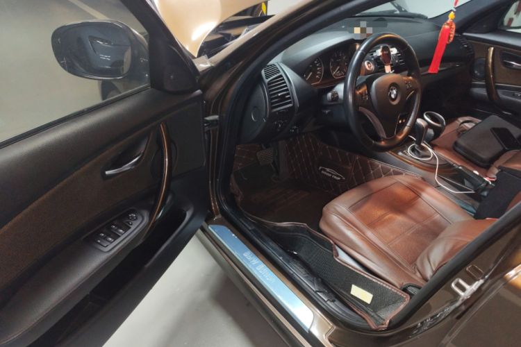 Used BMW 1 Series 2010 120i Chocolate Limited Edition Driver Seat
