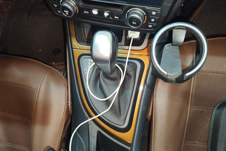 Used BMW 1 Series 2010 120i Chocolate Limited Edition Gear Lever