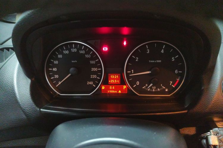 Used BMW 1 Series 2010 120i Chocolate Limited Edition Instrument Cluster