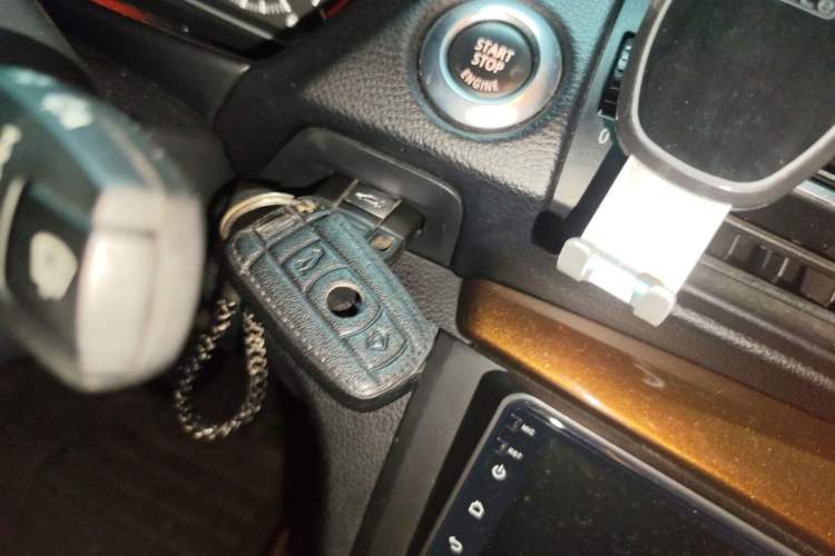 Used BMW 1 Series 2010 120i Chocolate Limited Edition Vehicle Key
