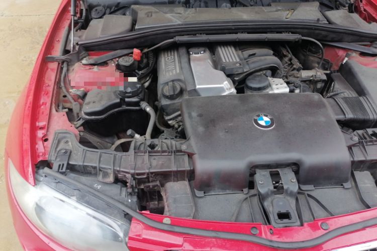 Used BMW 1 Series 2010 120i Sport Limited Edition Engine Bay Right