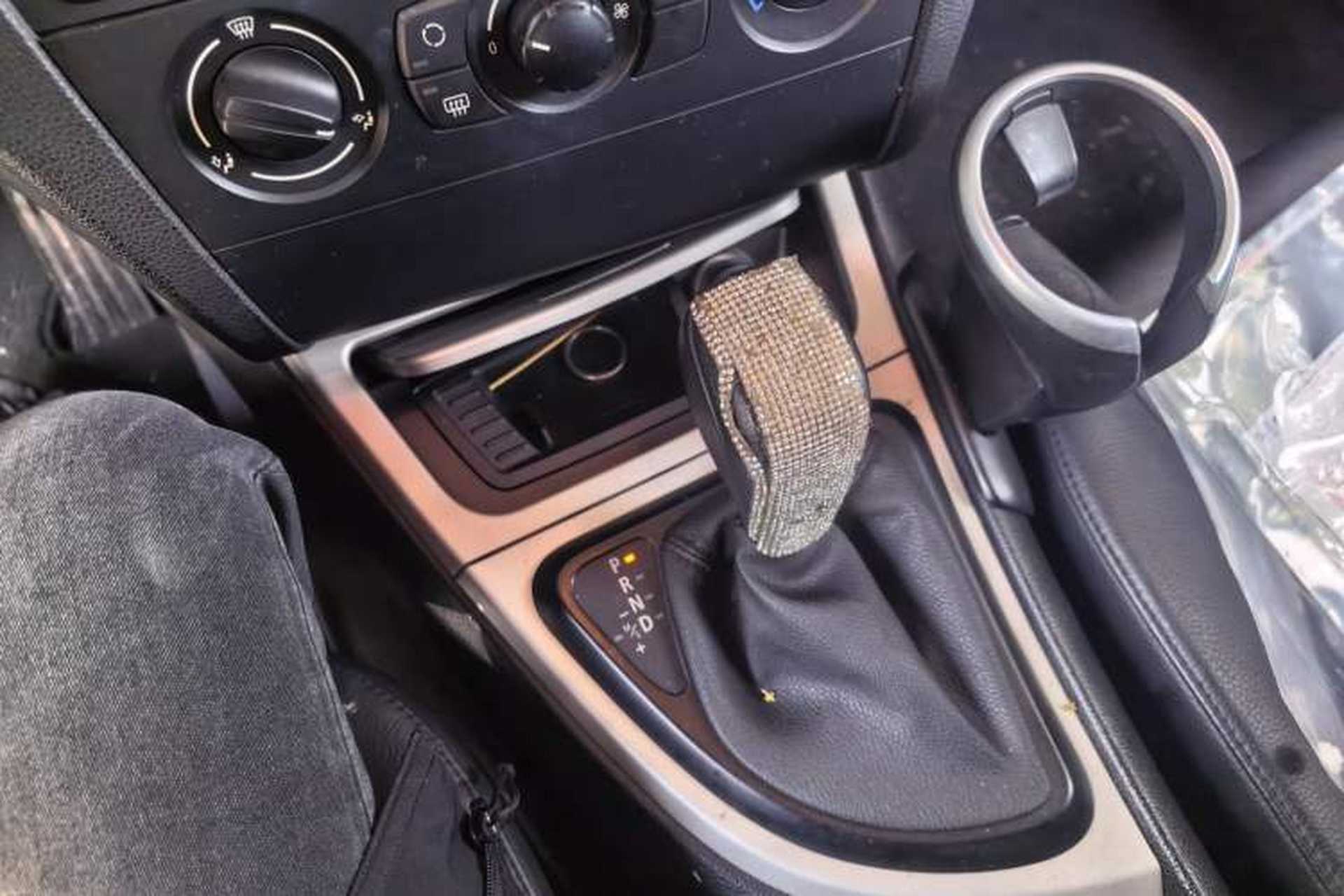 Used BMW 1 Series 2010 120i Sport Limited Edition Gear Lever