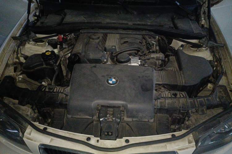 Used BMW 1 Series 2010 120i Sport Limited Edition Engine Bay