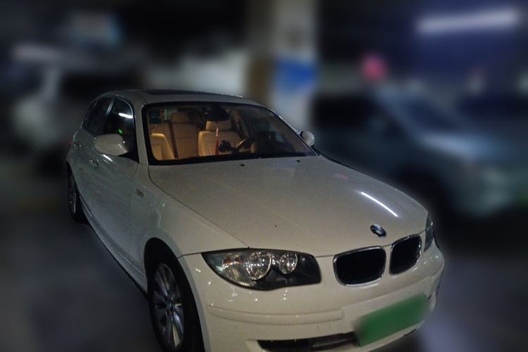 Used BMW 1 Series 2010 120i Sport Limited Edition Front Right 45 Deg