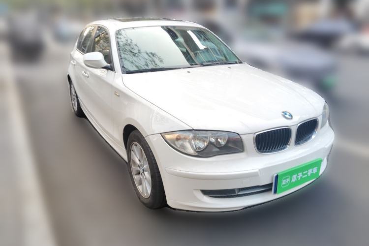 Used BMW 1 Series 2010 120i Sport Limited Edition Front Right 45 Deg